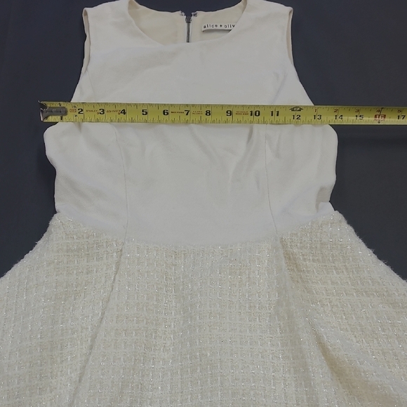 Alice & Olivia CreamElegant Tweed Dress Size XS/S - Picture 7 of 10